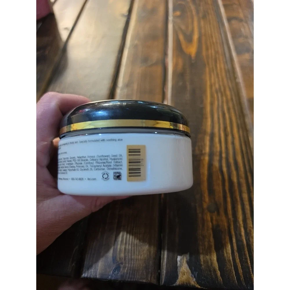 L'BRI Pure n' Natural Intense Body Butter * White Tea Blossom &cedarwood Oil*